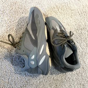 AUTHENTIC Yeezy ortholite sneakers
